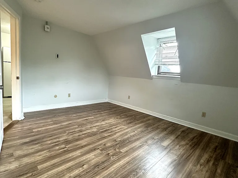 36 Pond St #5 — Photo 3
