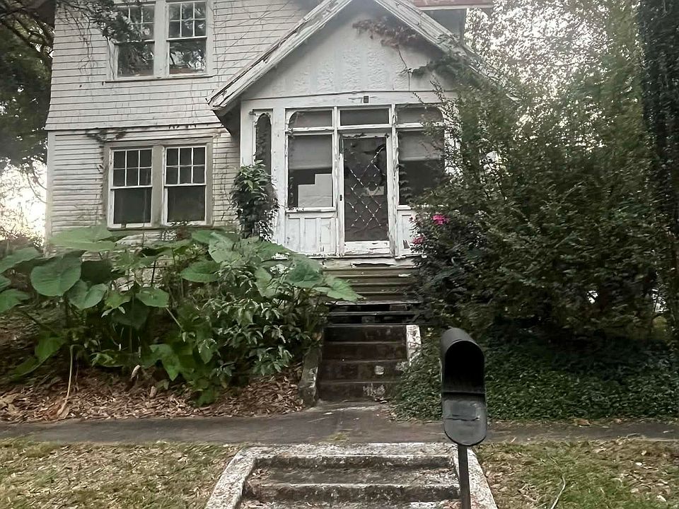 1st image of 218 5th St