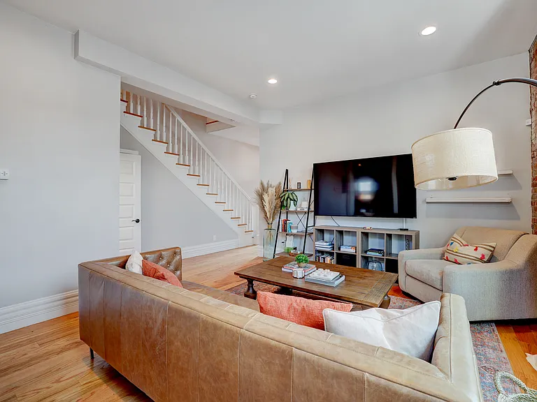 727 Kalamath St — Photo 9