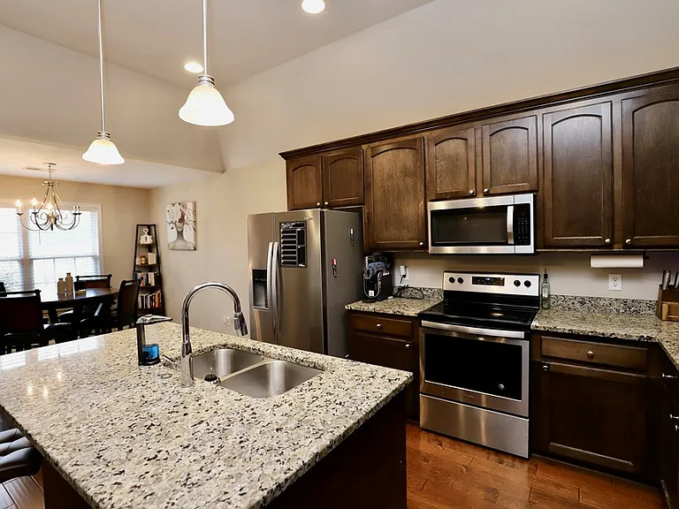 513 Waterlily Dr — Photo 48