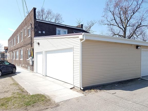 Available Garage Parking Slot