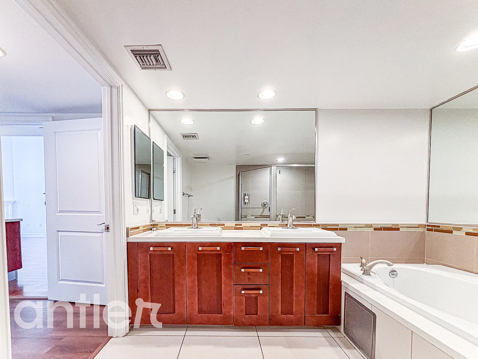 2 bed, 2.5 bath, 1400 sqft, $4,495 — Photo 4
