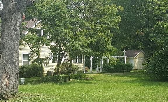 2nd image of 3839 Aurora St
