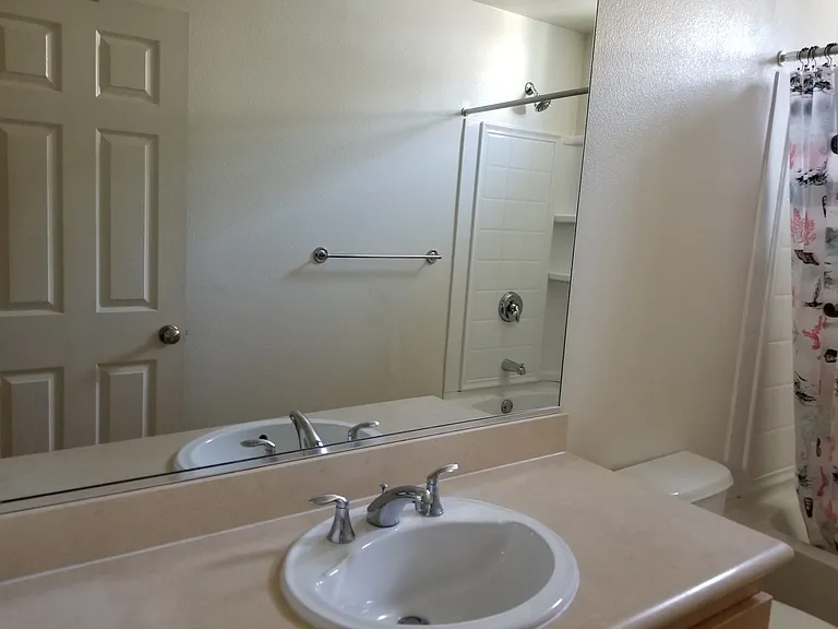 Townsend Ter — Photo 16