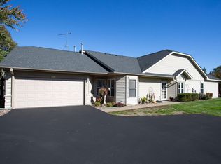 700 Leroy Ln APT 15, River Falls, WI 54022