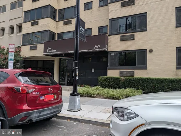2141 I St NW APT 210, Washington, DC 20037