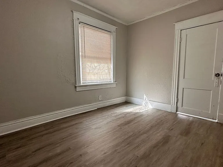 3902 Wabash Ave — Photo 5