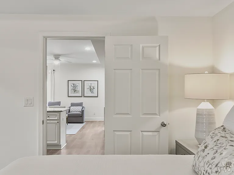 430-474 Wesley Pl — Photo 11