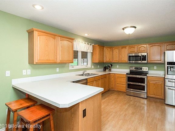 5th image of 6408 NW 99th St