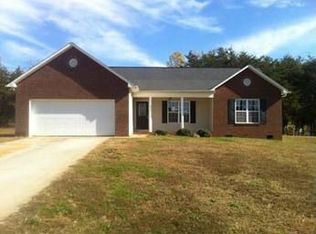 4996 Gateway Dr, Claremont, NC 28610