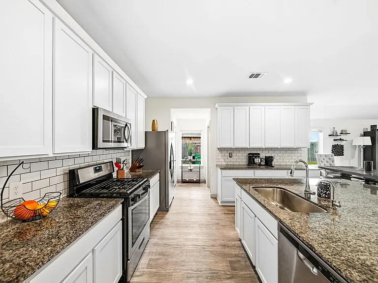 10207 Alpine Lake Ln — Photo 4