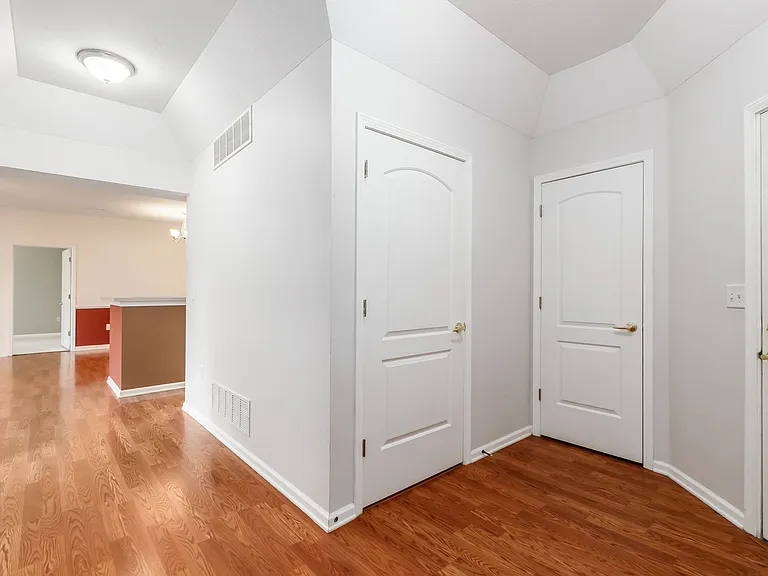 8057 Cranes Crossing Dr — Photo 7