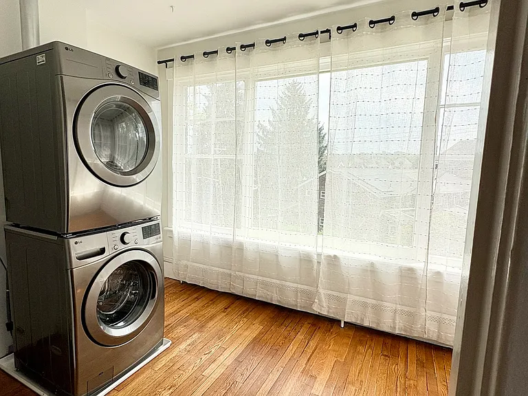 629 Chislett St #2 — Photo 5
