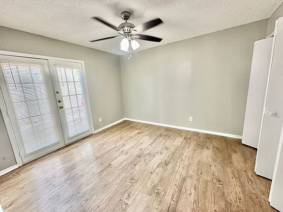 2nd image of 1920 Valley Hill Cir #A