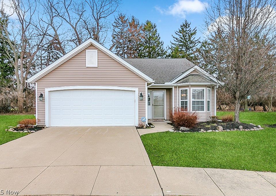 1st image of 640 Beacon Dr