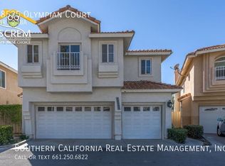 18525 Olympian Ct, Santa Clarita, CA 91351