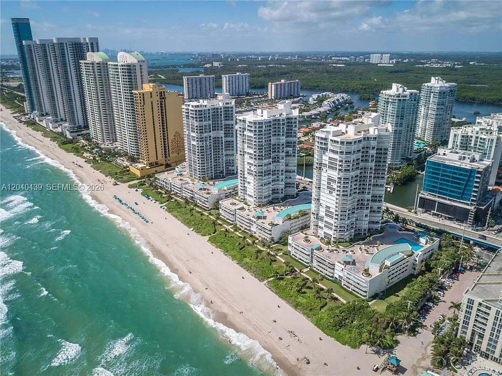 Oceania Ii Condo — Photo 2