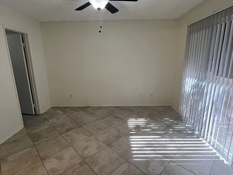 Mission Springs at Scottsdale — Photo 41