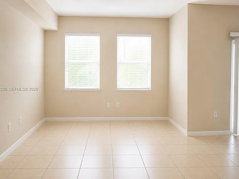 11503 NW 89th St #213 — Photo 3