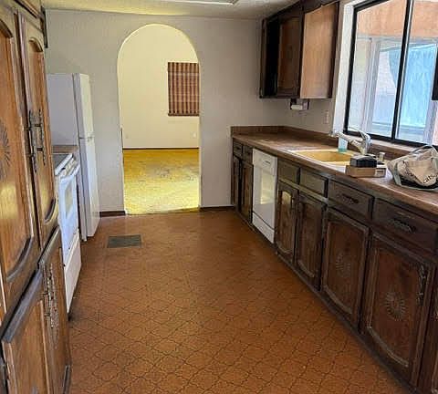 3rd image of 4100 Cibola Village Dr NE