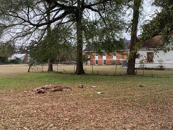 2nd image of 517 E Richland Avenue