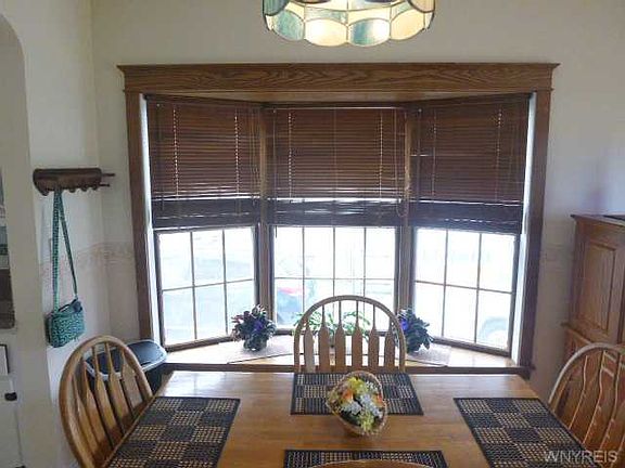5th image of 140 Burbank Dr