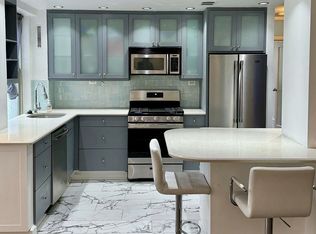 457 Franklin D Roosevelt Dr APT A902, Manhattan, NY 10002