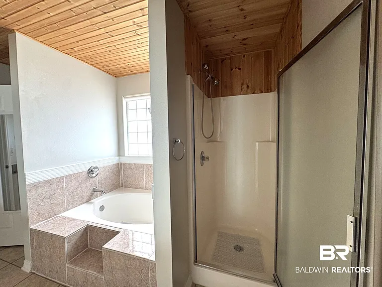 9964 Hollowbrook Ave — Photo 24