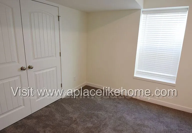 4008 NW 95th Ter — Photo 34