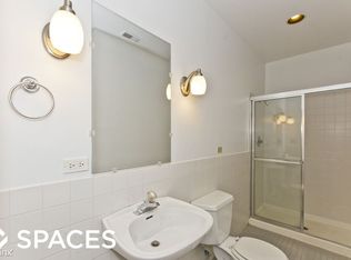 726 W Briar Pl APT 2, Chicago, IL 60657