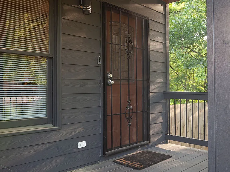 1490 Venetian Dr SW — Photo 5