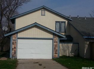 9332 Aizenberg Cir, Elk Grove, CA 95624