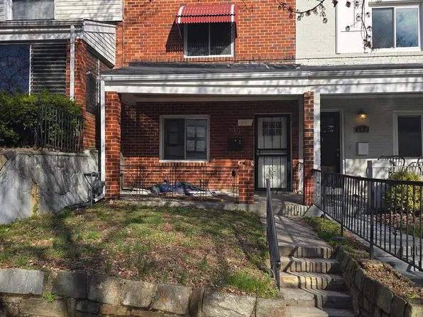 311 35th St NE, Washington, DC 20019