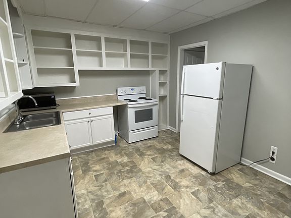 4th image of 2815 Penbrook Ave
