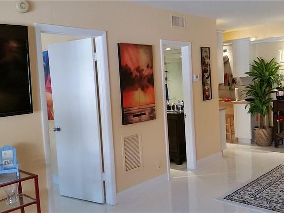 4th image of 669 W Oakland Park Boulevard #116