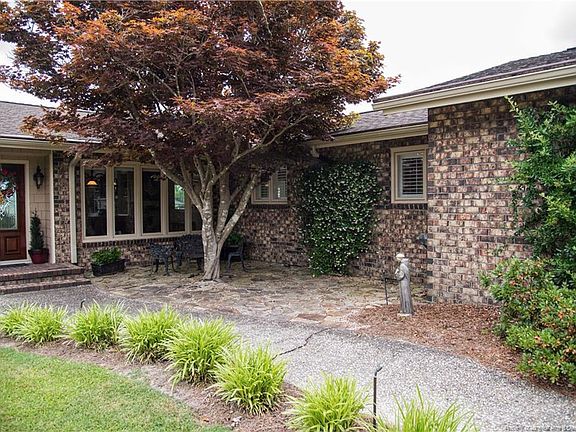 2nd image of 106 Bay View Cir