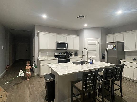 2nd image of 10126 S Lillian Dr