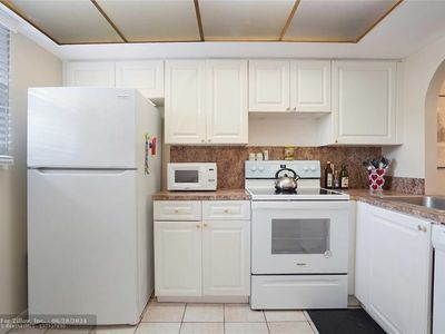 111 Royal Park Dr UNIT 2B, Oakland Park, FL, 33309