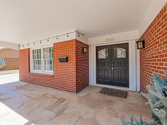 4th image of 2818 Frontier Dr