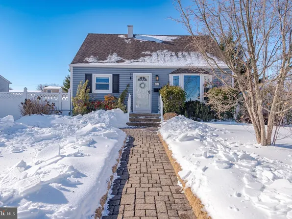 22 Gerard Rd, Hamilton, NJ 08620