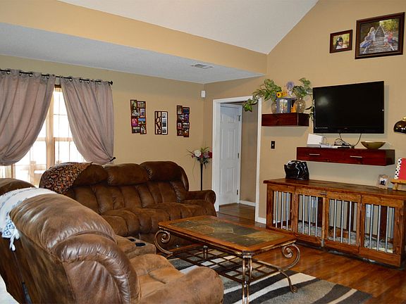 2nd image of 3616 Druid Oaks Dr