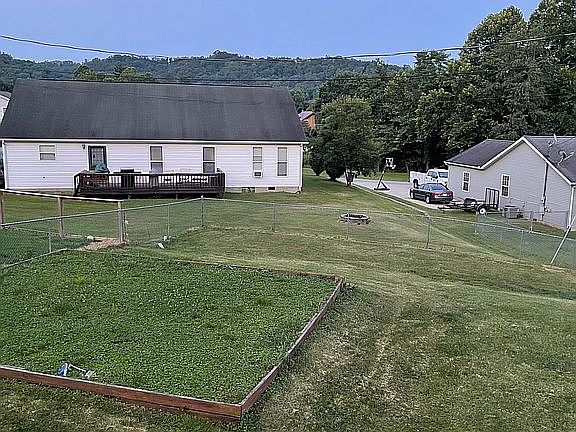 4th image of 194 Township Road 1288