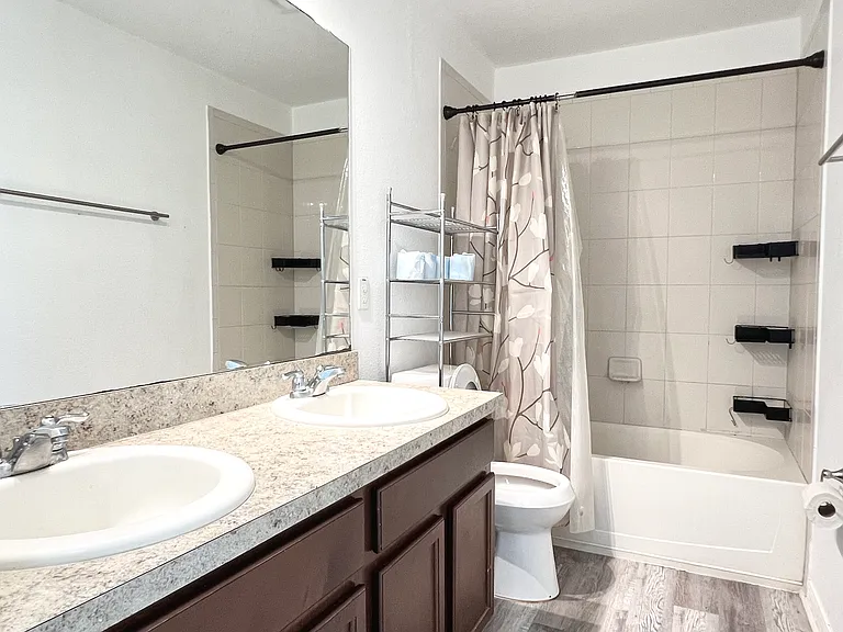 1128 Bassano Way — Photo 29