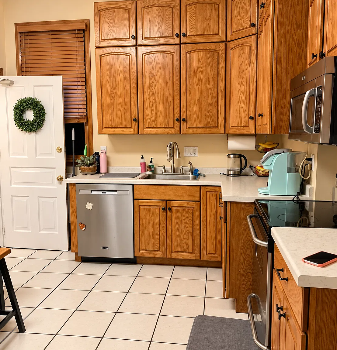 9 bed, 4000 sqft, $5,400 — Photo 3