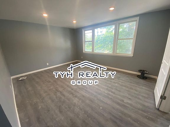 3rd image of 244 Schley St #2