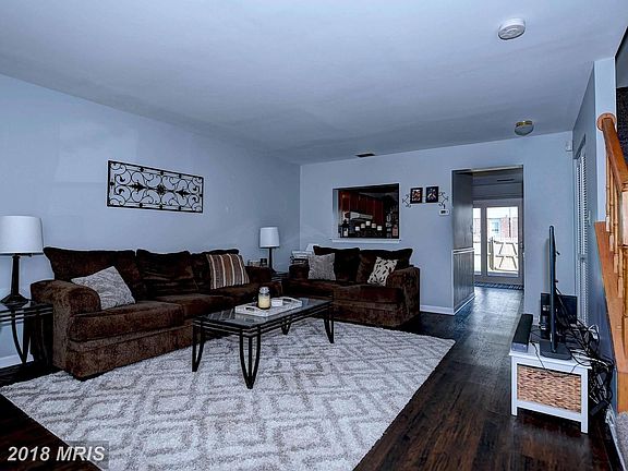 Living Room New Flooring Thru out