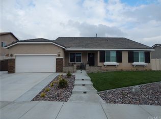 114 Knoll Crest Dr, Calimesa, CA 92320