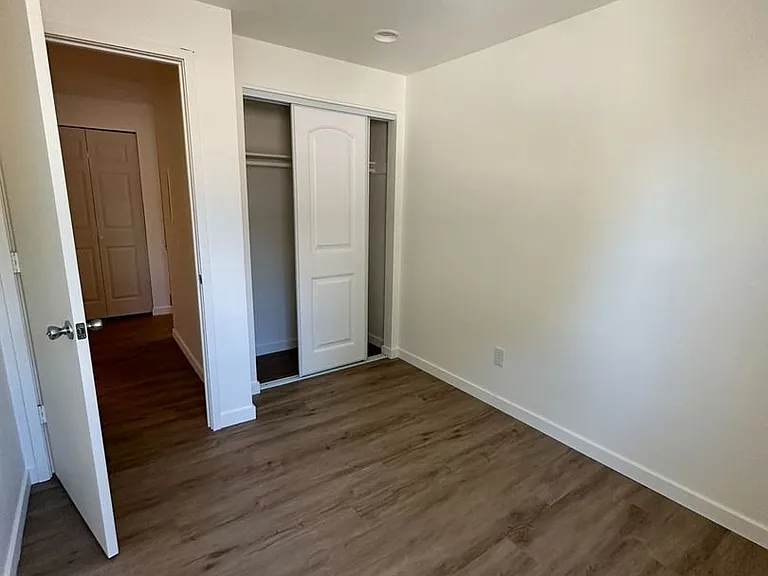 Glacier Park Apartments — Photo 20
