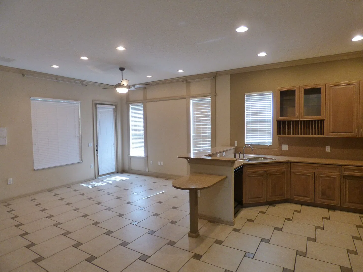 3 BR / 2.5 BA Home In Windermere — Photo 3
