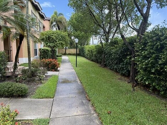 5th image of 3569 Forest Hill Blvd APT 115